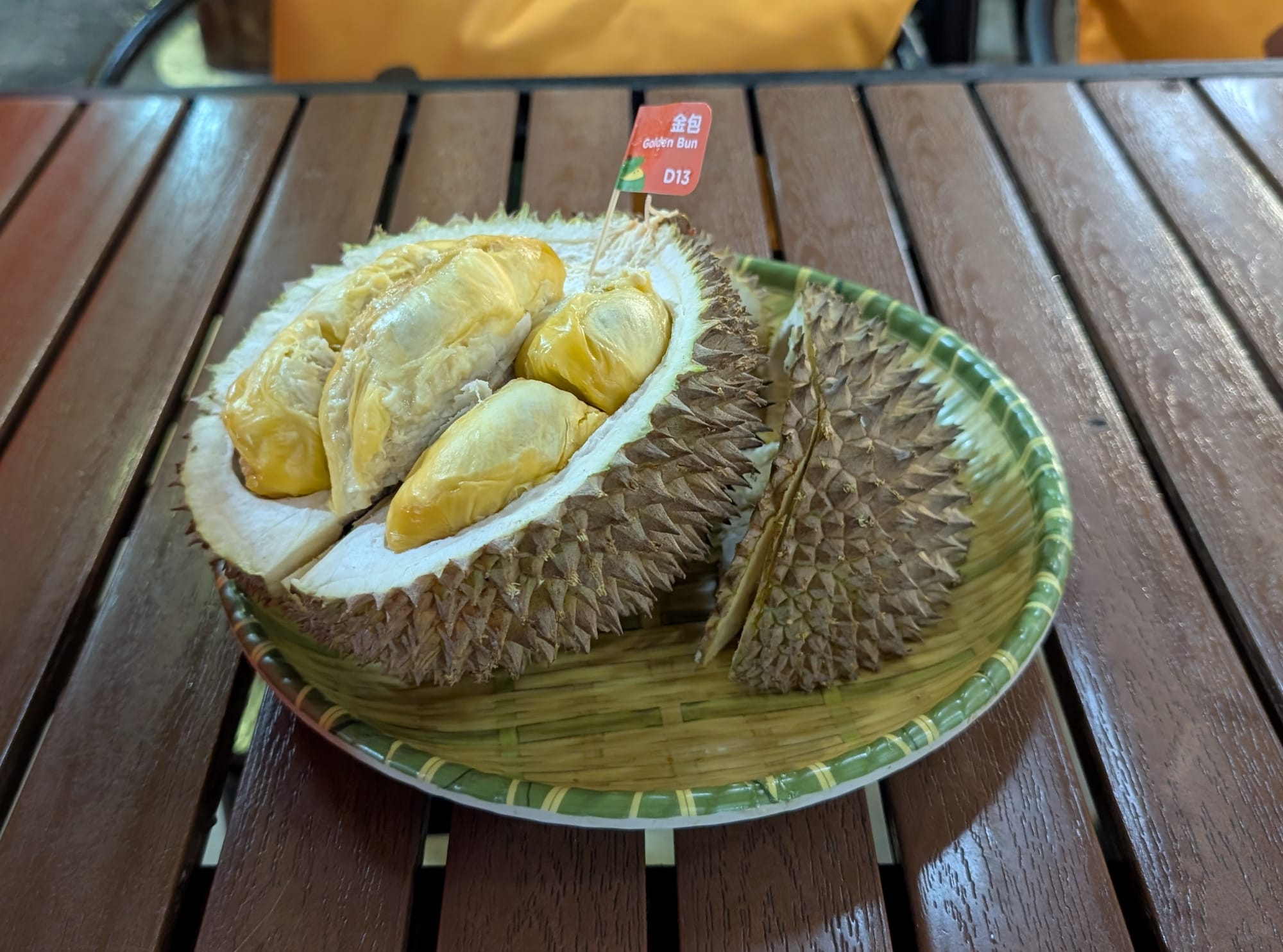 ゴールデンバン ドリアンを食す@クアラルンプール