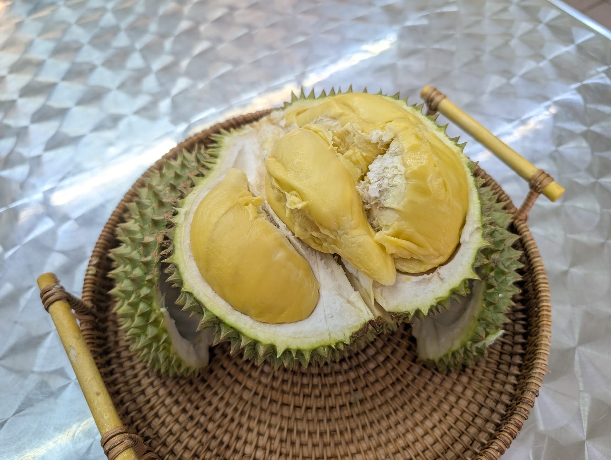 クラドゥムトーン ドリアンを味わう@クチン